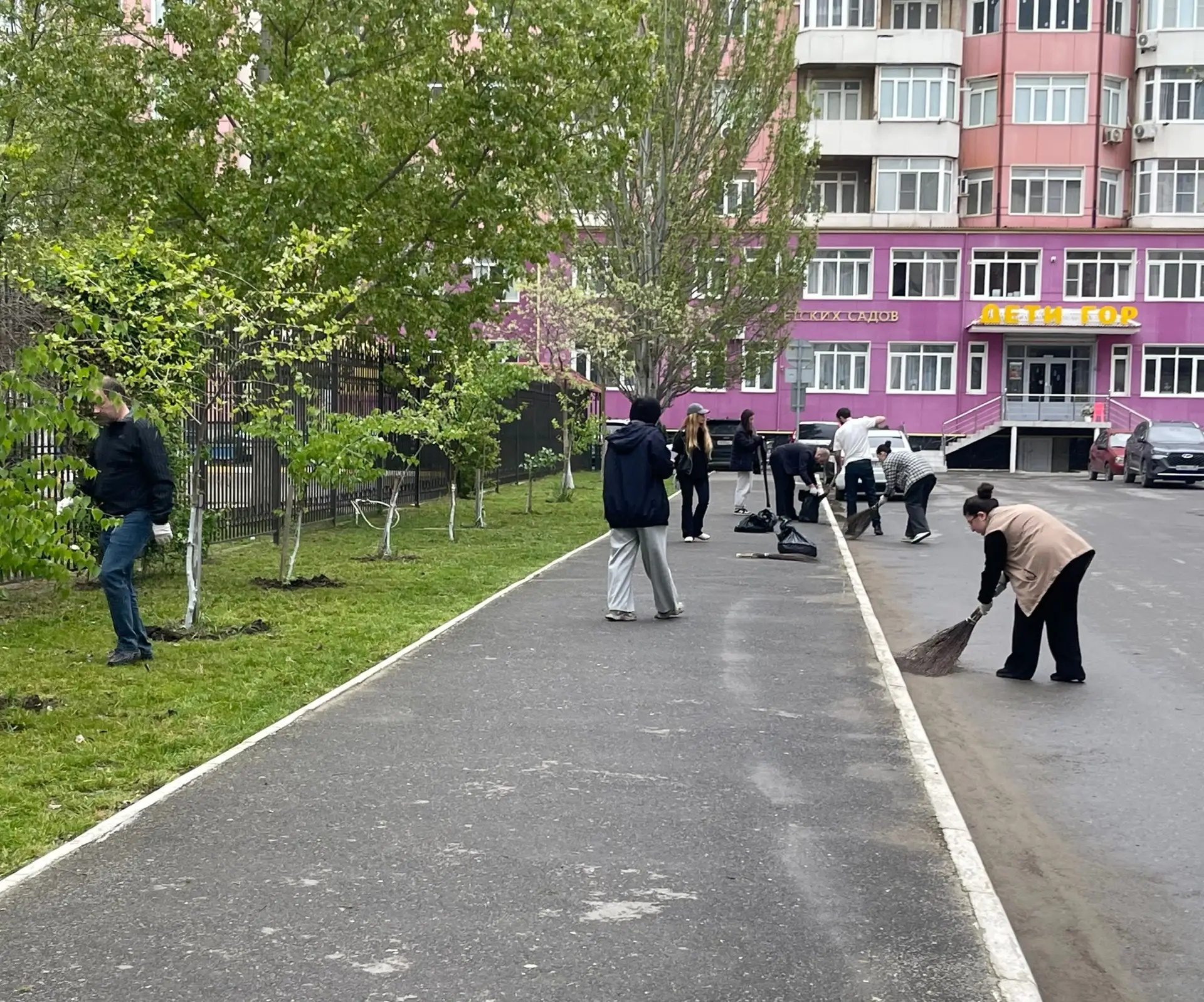 За пределами мониторов: как проходит наш субботник